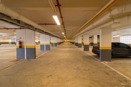 Apartamento à venda com 155m², 3 quartos e 2 vagas Apartamento à venda com 155m², 3 quartos e 2 vagasÁrea comum - Estacionamento