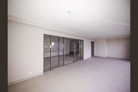 Apartamento à venda com 155m², 3 quartos e 2 vagas Apartamento à venda com 155m², 3 quartos e 2 vagasVaranda da Sala