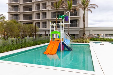 Apartamento à venda com 155m², 3 quartos e 2 vagas Apartamento à venda com 155m², 3 quartos e 2 vagasÁrea comum - Piscina