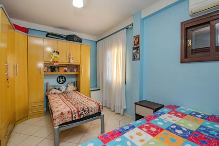 Casa à venda com 280m², 2 quartos e 2 vagas Casa à venda com 280m², 2 quartos e 2 vagasSuíte 2