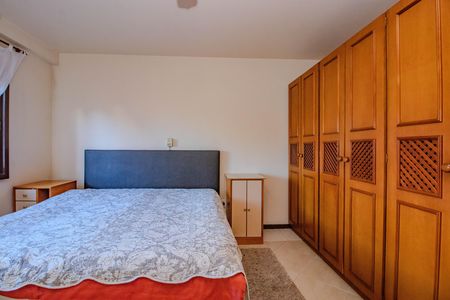 Casa à venda com 280m², 2 quartos e 2 vagas Casa à venda com 280m², 2 quartos e 2 vagasSuíte 1