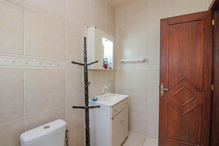Casa à venda com 280m², 2 quartos e 2 vagas Casa à venda com 280m², 2 quartos e 2 vagasBanheiro da Suíte 1