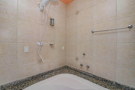 Casa à venda com 280m², 2 quartos e 2 vagas Casa à venda com 280m², 2 quartos e 2 vagasBanheiro da Suíte 1