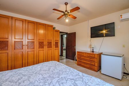 Casa à venda com 280m², 2 quartos e 2 vagas Casa à venda com 280m², 2 quartos e 2 vagasSuíte 1