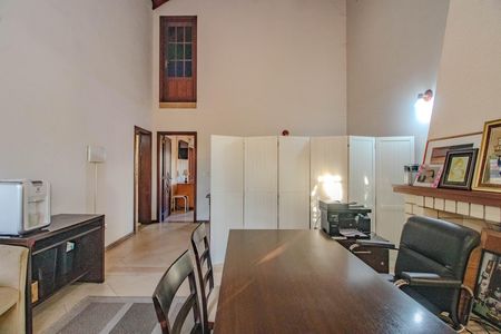 Casa à venda com 280m², 2 quartos e 2 vagas Casa à venda com 280m², 2 quartos e 2 vagasSala Íntima