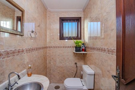 Casa à venda com 280m², 2 quartos e 2 vagas Casa à venda com 280m², 2 quartos e 2 vagasLavabo