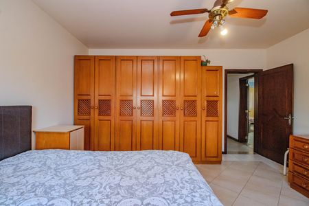 Casa à venda com 280m², 2 quartos e 2 vagas Casa à venda com 280m², 2 quartos e 2 vagasSuíte 1