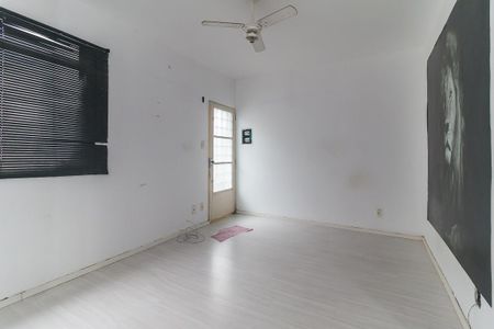 Sala de casa de condomínio para alugar com 2 quartos, 52m² em Jundiapeba, Mogi das Cruzes