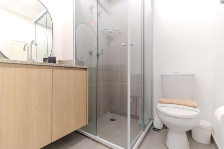 Banheiro de kitnet/studio para alugar com 1 quarto, 46m² em Santa Cecilia, São Paulo