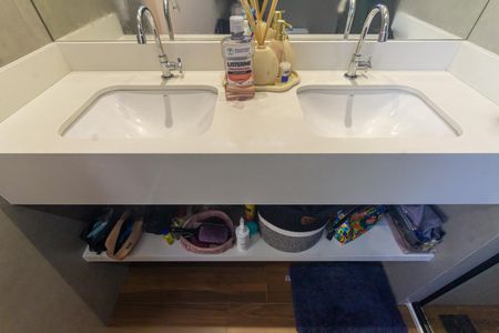 Apartamento à venda com 80m², 2 quartos e 1 vagaBanheiro da Suíte 2