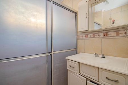 Apartamento para alugar com 68m², 2 quartos e sem vagaBanheiro