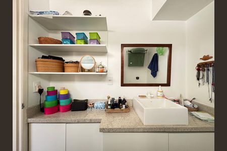 Apartamento à venda com 45m², 2 quartos e 1 vaga Apartamento à venda com 45m², 2 quartos e 1 vagaSuite Suite