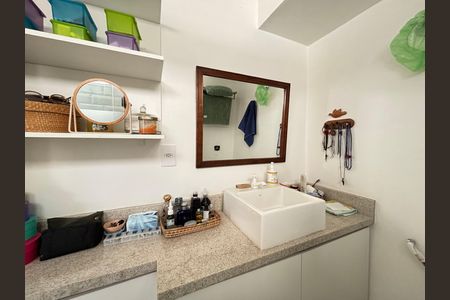 Apartamento à venda com 45m², 2 quartos e 1 vaga Apartamento à venda com 45m², 2 quartos e 1 vagaSuite Suite