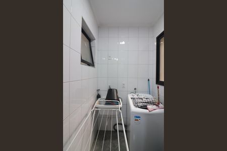 Cozinha e Área de Serviço de apartamento para alugar com 2 quartos, 77m² em Vila Euclides, São Bernardo do Campo