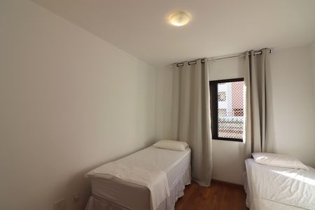 Apartamento à venda com 77m², 2 quartos e 1 vagaQuarto 2