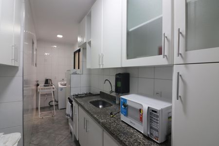 Cozinha e Área de Serviço de apartamento para alugar com 2 quartos, 77m² em Vila Euclides, São Bernardo do Campo