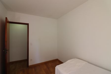 Quarto 2 de apartamento para alugar com 2 quartos, 77m² em Vila Euclides, São Bernardo do Campo