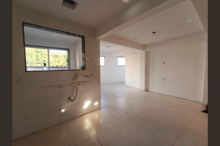 Casa para alugar com 170m², 2 quartos e 1 vaga Casa para alugar com 170m², 2 quartos e 1 vagaCozinha Casa de Cima