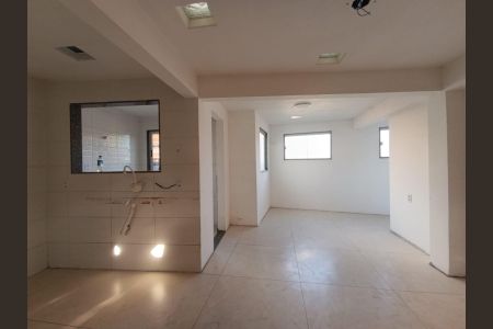 Casa para alugar com 170m², 2 quartos e 1 vaga Casa para alugar com 170m², 2 quartos e 1 vagaCozinha Casa de Cima