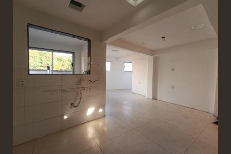 Casa para alugar com 170m², 2 quartos e 1 vaga Casa para alugar com 170m², 2 quartos e 1 vagaCozinha Casa de Cima
