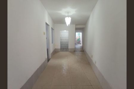 Casa para alugar com 170m², 2 quartos e 1 vaga Casa para alugar com 170m², 2 quartos e 1 vagaSala
