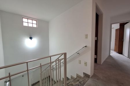 Casa para alugar com 143m², 3 quartos e 3 vagas Casa para alugar com 143m², 3 quartos e 3 vagasCorredor