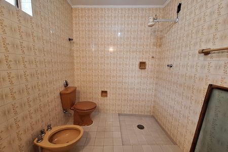 Casa para alugar com 143m², 3 quartos e 3 vagas Casa para alugar com 143m², 3 quartos e 3 vagasBanheiro da Suíte