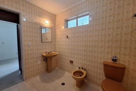Casa para alugar com 143m², 3 quartos e 3 vagas Casa para alugar com 143m², 3 quartos e 3 vagasBanheiro da SuíteBanheiro da Suíte