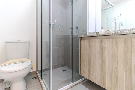 Banheiro de kitnet/studio para alugar com 1 quarto, 46m² em Santa Cecilia, São Paulo