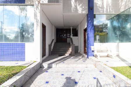 Entrada de apartamento para alugar com 2 quartos, 230m² em Partenon, Porto Alegre