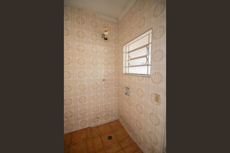 Casa à venda com 211m², 4 quartos e 2 vagas Casa à venda com 211m², 4 quartos e 2 vagasBanheiro de serviço