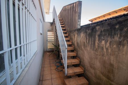 Casa à venda com 211m², 4 quartos e 2 vagas Casa à venda com 211m², 4 quartos e 2 vagasÁrea externa