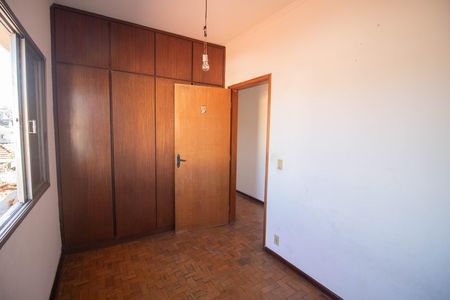 Casa à venda com 211m², 4 quartos e 2 vagas Casa à venda com 211m², 4 quartos e 2 vagasQuarto