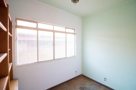 Casa à venda com 211m², 4 quartos e 2 vagas Casa à venda com 211m², 4 quartos e 2 vagasQuarto 3