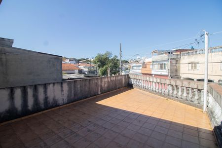 Casa à venda com 211m², 4 quartos e 2 vagas Casa à venda com 211m², 4 quartos e 2 vagasÁrea externa