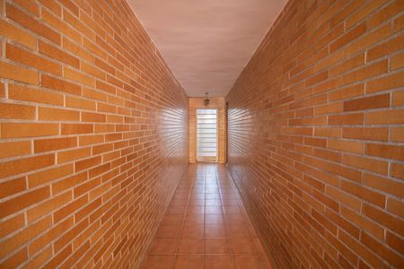 Casa à venda com 211m², 4 quartos e 2 vagas Casa à venda com 211m², 4 quartos e 2 vagasÁrea externa