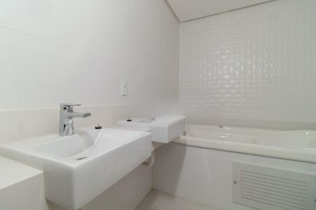 Apartamento para alugar com 180m², 3 quartos e 2 vagasBanheiro da Suíte