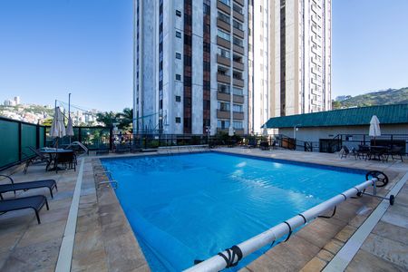 Apartamento à venda com 95m², 3 quartos e 2 vagasPISCINA