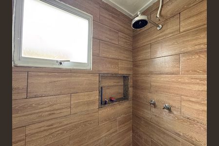 Casa de condomínio para alugar com 270m², 3 quartos e 3 vagas Casa de condomínio para alugar com 270m², 3 quartos e 3 vagasBanheiro Suítes Canadenses