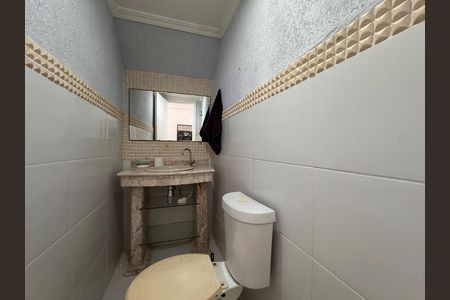 Casa de condomínio para alugar com 270m², 3 quartos e 3 vagas Casa de condomínio para alugar com 270m², 3 quartos e 3 vagasLavabo