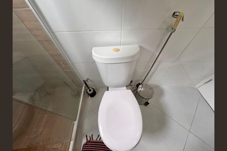 Casa de condomínio para alugar com 270m², 3 quartos e 3 vagas Casa de condomínio para alugar com 270m², 3 quartos e 3 vagasBanheiro Suítes Canadenses