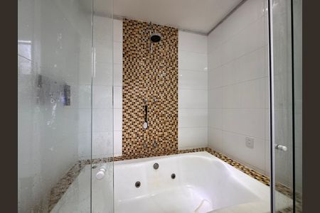 Casa de condomínio para alugar com 270m², 3 quartos e 3 vagas Casa de condomínio para alugar com 270m², 3 quartos e 3 vagasSuíte 1 (Master) - Banheiro