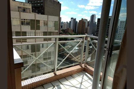 Apartamento à venda com 82m², 1 quarto e 1 vaga Apartamento à venda com 82m², 1 quarto e 1 vagaVaranda