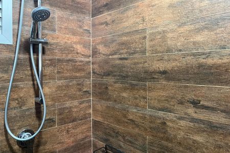 Studio para alugar com 64m², 1 quarto e 2 vagas Studio para alugar com 64m², 1 quarto e 2 vagasBanheiro