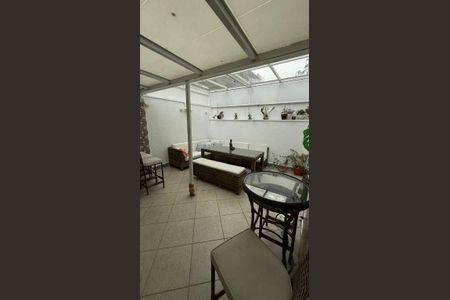 Quintal com cobertura retrátil de casa à venda com 3 quartos, 100m² em Demarchi, São Bernardo do Campo