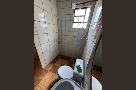 Casa à venda com 225m², 6 quartos e 4 vagas Casa à venda com 225m², 6 quartos e 4 vagasBanheiro 1 anexo 1