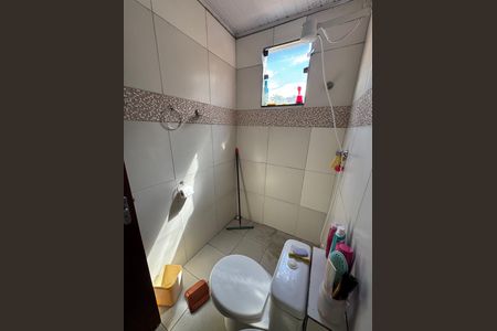 Casa à venda com 225m², 6 quartos e 4 vagas Casa à venda com 225m², 6 quartos e 4 vagasBanheiro anexo 2