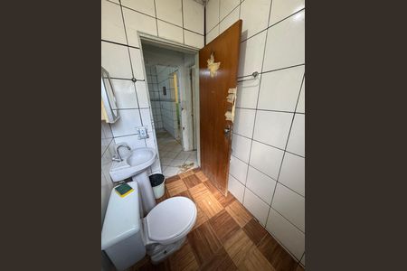 Casa à venda com 225m², 6 quartos e 4 vagas Casa à venda com 225m², 6 quartos e 4 vagasBanheiro 1 anexo 1
