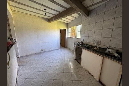Casa à venda com 225m², 6 quartos e 4 vagas Casa à venda com 225m², 6 quartos e 4 vagasCozinha anexo 1