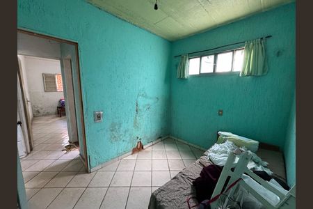 Casa à venda com 225m², 6 quartos e 4 vagas Casa à venda com 225m², 6 quartos e 4 vagasQuarto 2 anexo 1